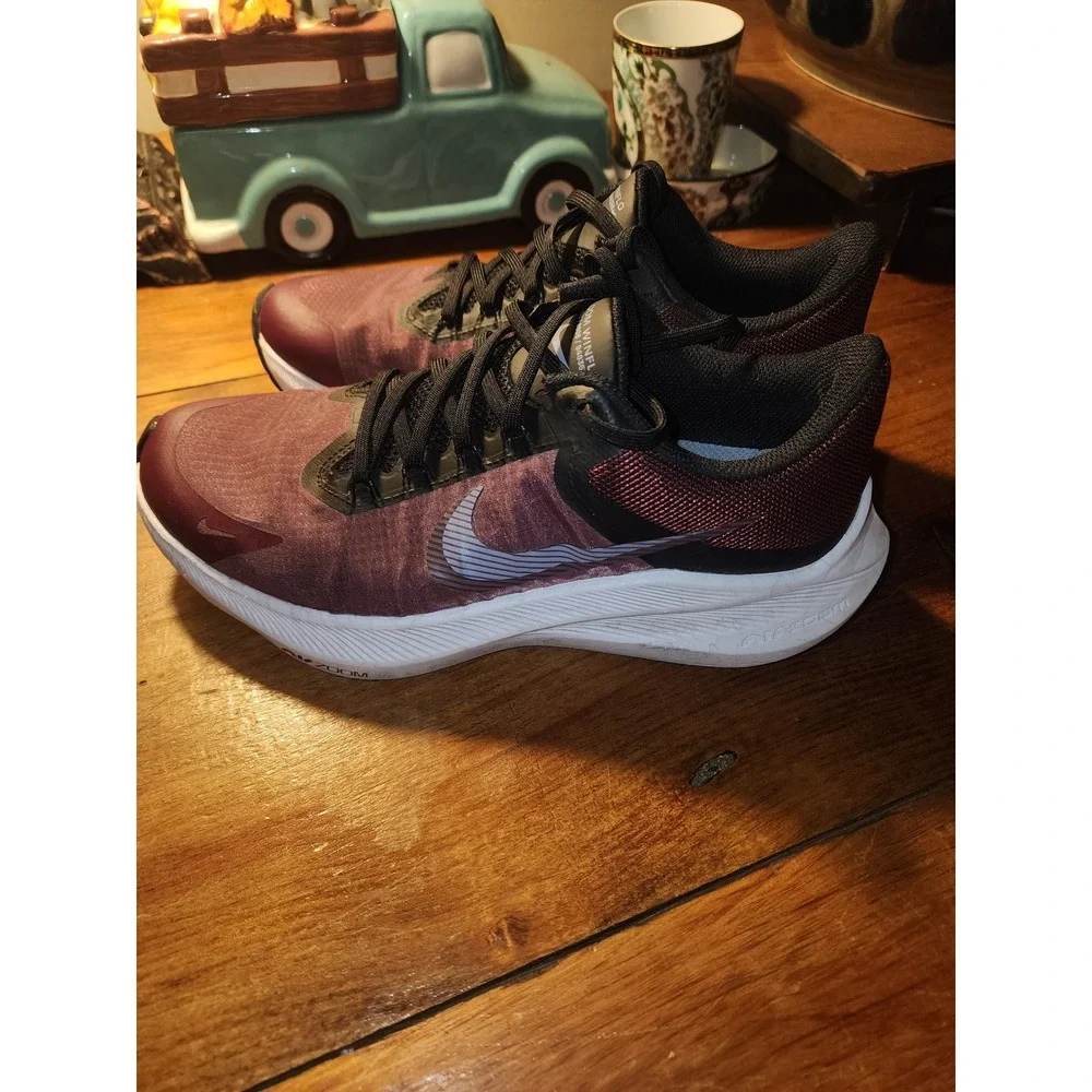 Nike Zoom Winflo 8 Mens Running Shoes Burgundy White CW3421 600 Sz 7, womens 8.5